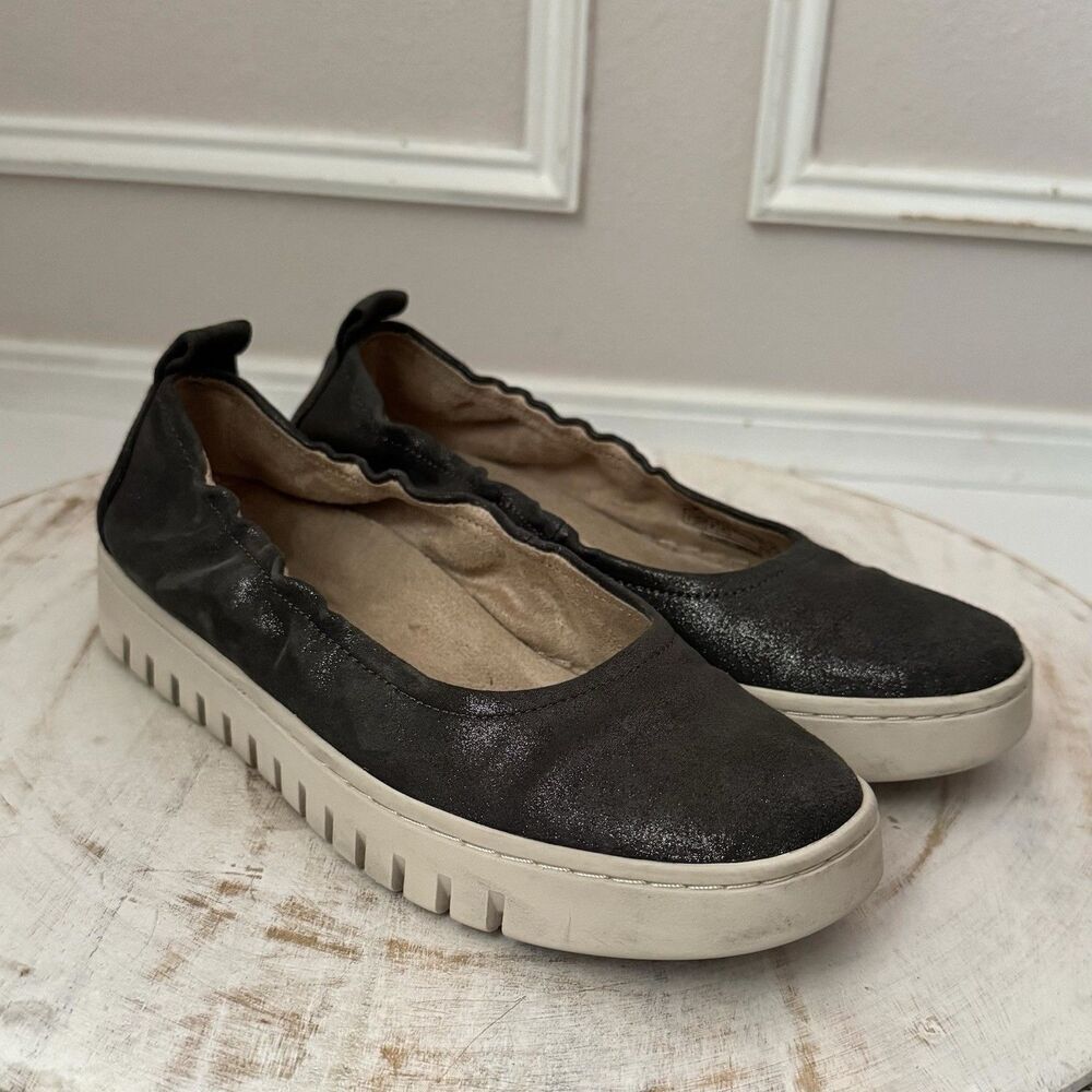 Vionic Uptown Ballet Loafer Elastic Topline Leather Polluted Silver Women's 6 - Picture 2 of 8